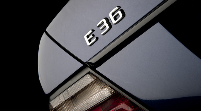 E36 badge. ©astonworkshop